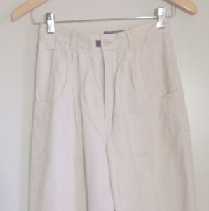 Esprit Sport Vintage pleated and tapered cream colored corduroy pants EUC size 7